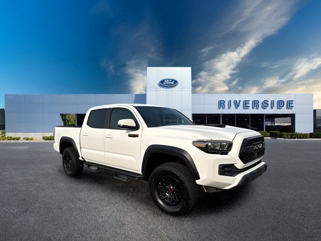Super White 2018 Toyota Tacoma Pickup Truck Four-Wheel Drive 6-Speed Automatic