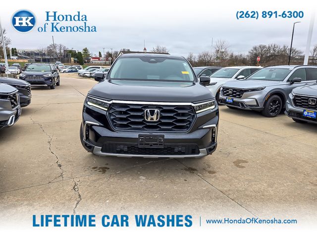 View vehicle photo 7