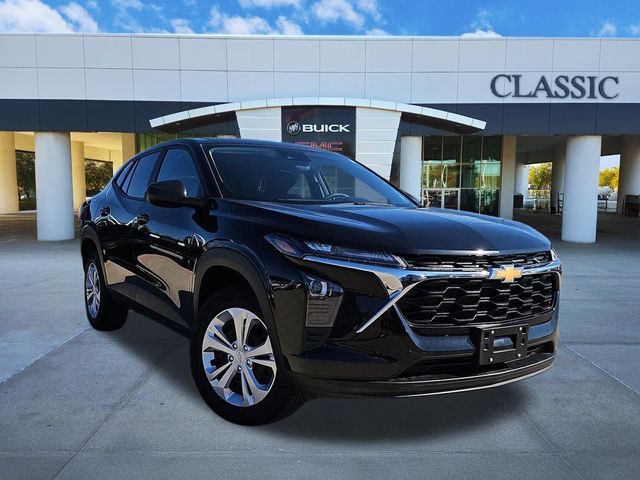 Mosaic Black Metallic 2025 Chevrolet Trax LS FWD SUV / Crossover Front-Wheel Drive 6-Speed Automatic