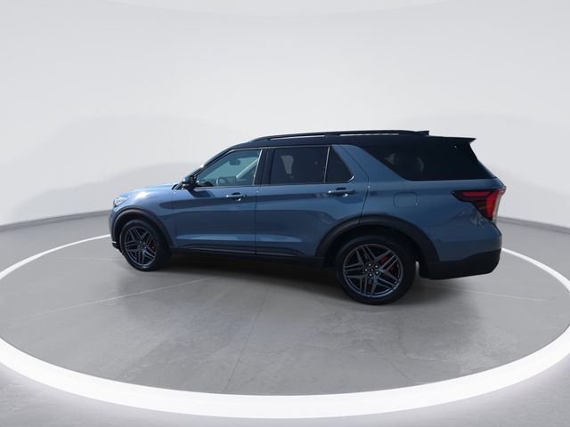 Used 2025 Vapor Blue Ford ST image 6