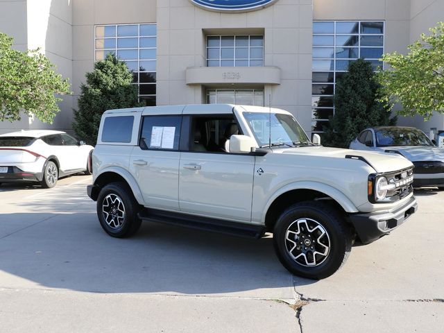2025 Ford Bronco Outer Banks 4x4's photo