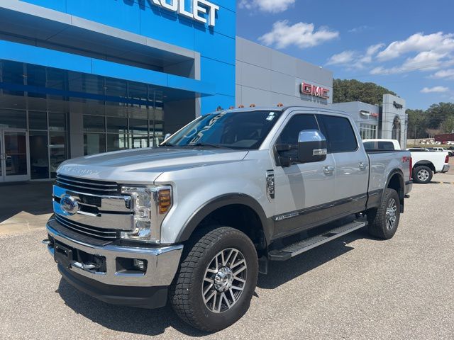 2019 Ford F-350 Super Duty Lariat Crew Cab 4WD