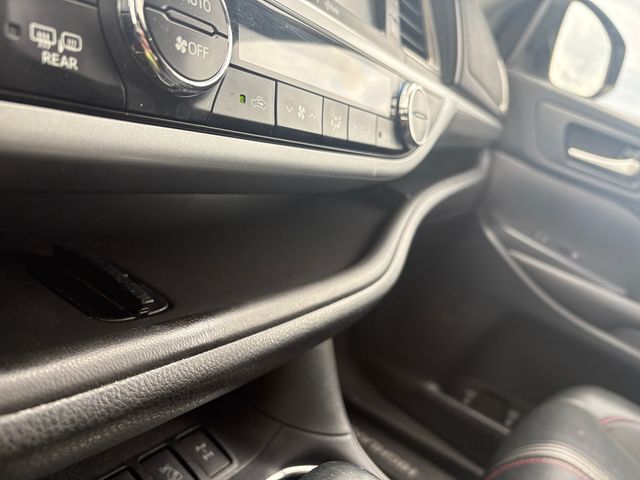 2019 Toyota Highlander SE - Celestial Silver Metallic exterior view 19