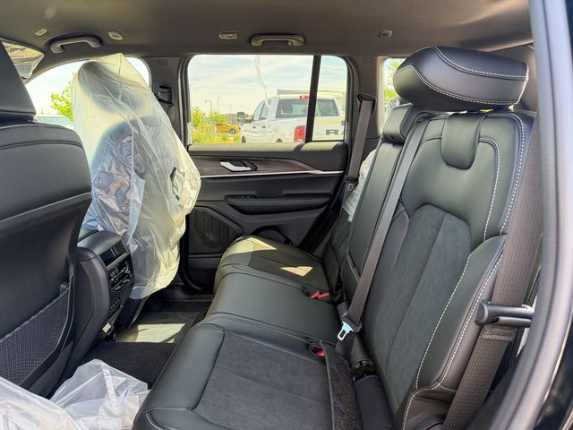 new 2026 Jeep Grand Cherokee car, priced at $37,525