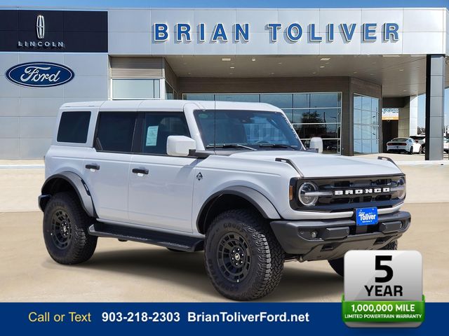 Oxford White 2026 Ford Bronco SUV / Crossover Four-Wheel Drive Automatic