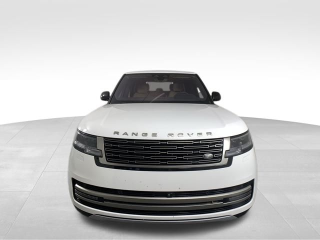 2023 Land Rover Range Rover SE 10