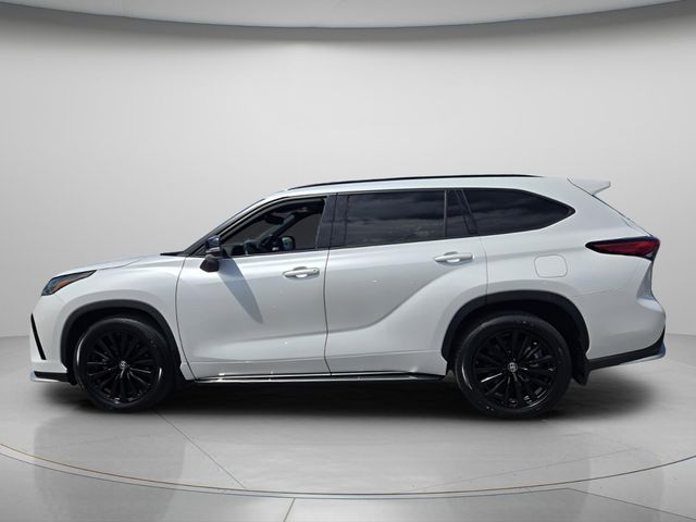 2023 Toyota Highlander - $37,999
