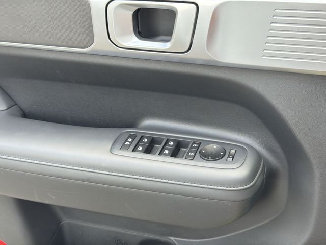 Used 2026 White Hyundai SEL image 31