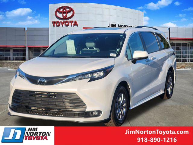 Used 2026 Toyota Sienna Van
