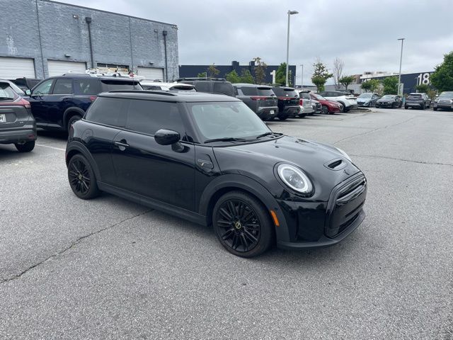 Black 2022 MINI Cooper SE 2-Door Hatchback FWD Hatchback Front-Wheel Drive 1-Speed Automatic