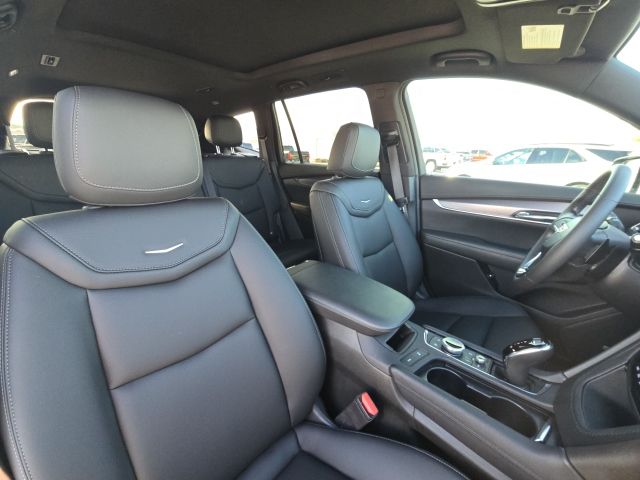 2024 Cadillac XT6 Luxury:C02525