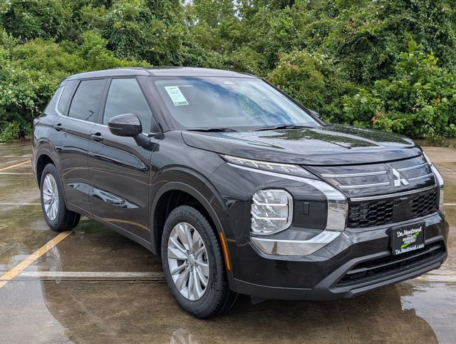 2026 Mitsubishi Outlander ES Black at DeMontrond Gulf Freeway
