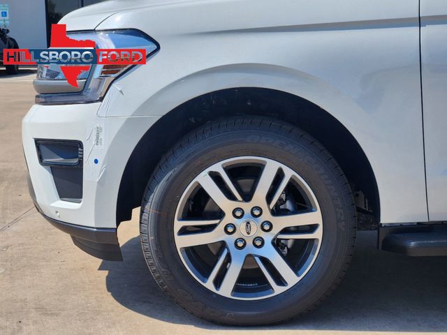 2024 Star White Metallic Tri-Coat Ford Expedition XLT RWD SUV