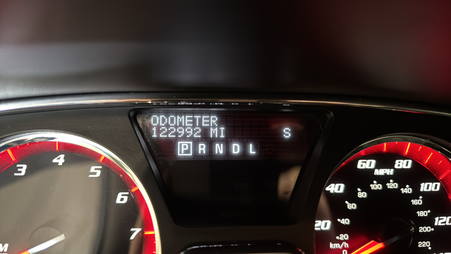 Used 2014 White Diamond Clearcoat GMC Denali image 10