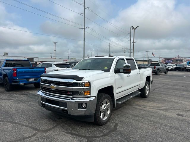2016 Chevrolet Silverado 2500HD Blanco (Summit White) Camioneta Todo terreno 6 velocidades Automática marcha alta