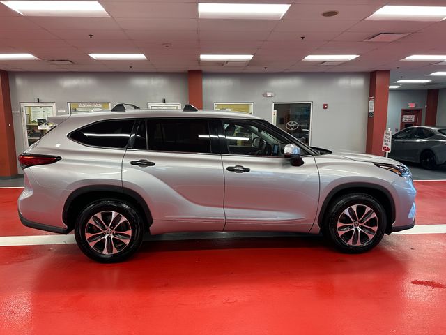Used 2022 Toyota Highlander SUV