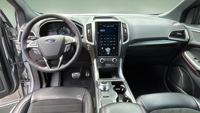 Used 2023 Silver Ford ST Line image 18