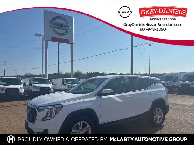 2024 GMC Terrain SLE's photo