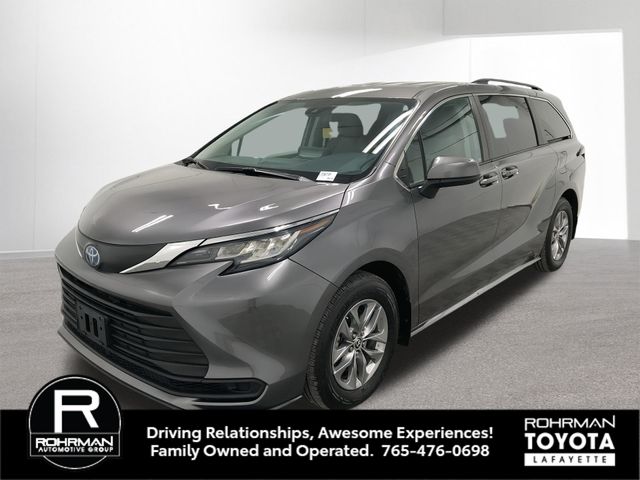 2023 Toyota Sienna LE 8-Passenger AWD