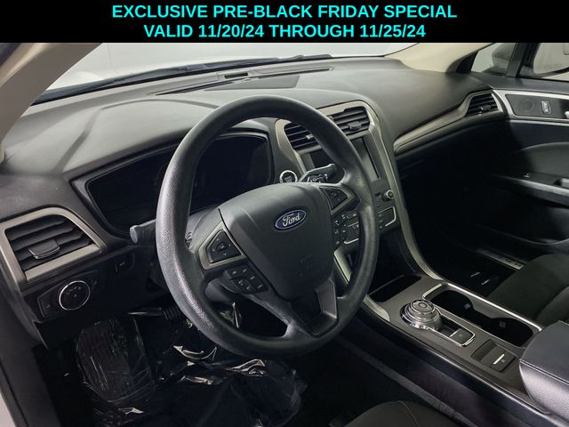 2018 Ford Fusion SE 20