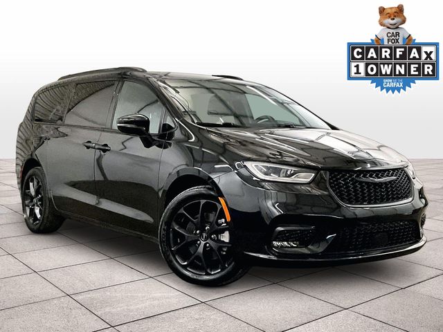 2022 Chrysler Pacifica Touring L Black at Phil Fitts Ford