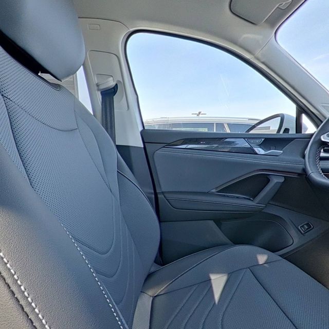 New 2026  Volkswagen 2.0T SE image 28