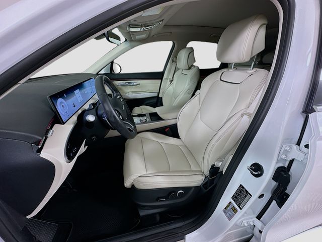 Thumbnail: 2026 Genesis GV70 - 16