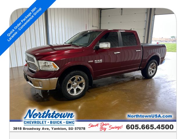 Delmonico Red Pearlcoat 2017 RAM 1500 Pickup Truck Four-Wheel Drive 8-Speed Automatic