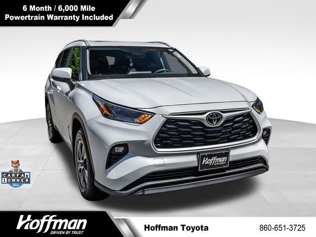 White (Wind Chill Pearl) 2026 Toyota Highlander SUV / Crossover All-Wheel Drive 8-Speed Automatic