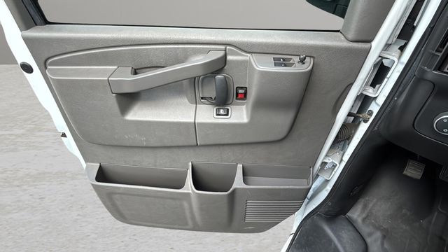 Used 2022 White Chevrolet Work Van image 18
