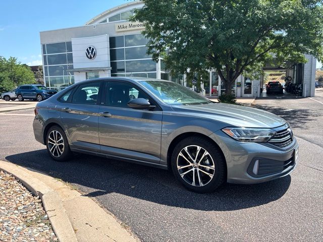 Platinum Gray Metallic 2024 Volkswagen Jetta Sedan Front-Wheel Drive 8-Speed Automatic