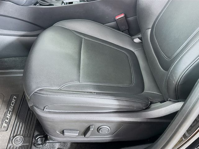 2023 Phantom Black Hyundai Tucson SEL FWD SUV