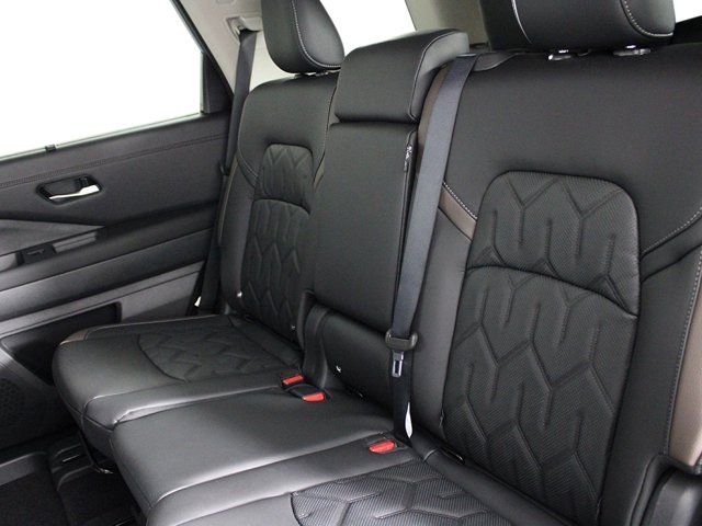 2026 Nissan Pathfinder Platinum - Photo 19