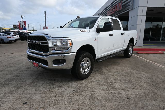 Bright White Clearcoat 2023 RAM 2500 Tradesman Crew Cab 4WD Pickup Truck Four-Wheel Drive 6-Speed Automatic