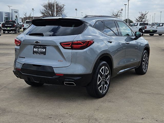 Used 2025 Gray Chevrolet RS image 3