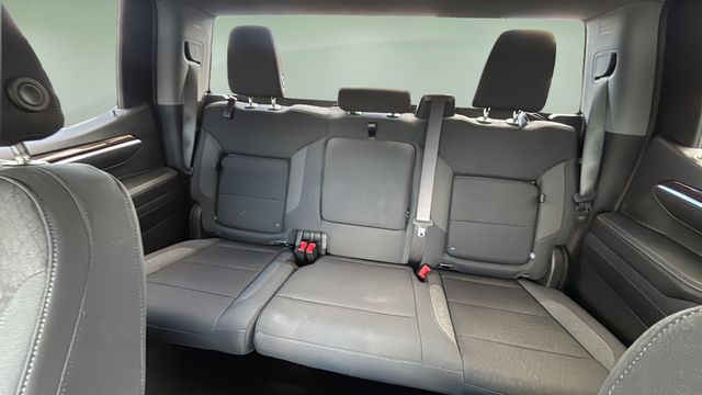 Used 2024 Silver GMC Elevation image 33
