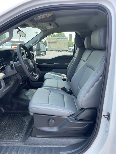2025 Ford F-350 Super Duty XL