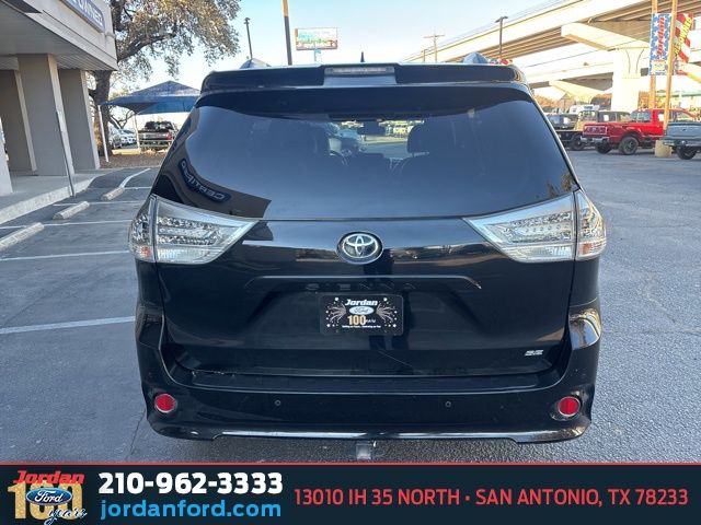 Used Car 2020 Toyota Sienna  For Sale Under $30,000 In San Antonio, Texas