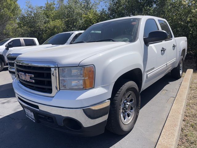 Summit White 2009 GMC Sierra 1500 SL Crew Cab 4WD Pickup Truck Four-Wheel Drive 4-Speed Automatic Overdrive