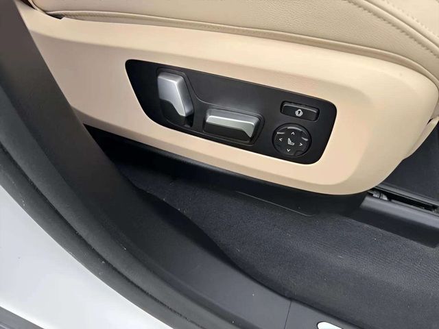 BMWX516