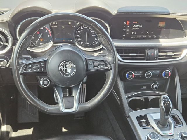 2023 Alfa Romeo Stelvio thumbnail 24