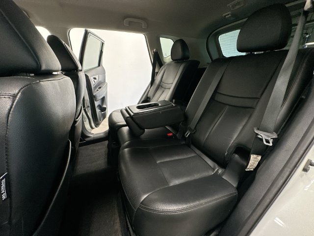 2019 Nissan Rogue SL White at Subaru and VW of Moon Township