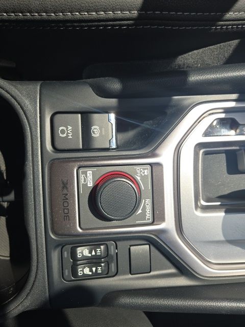 2023 Ice Silver Metallic Subaru Forester Premium AWD SUV