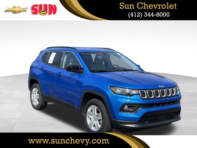 Laser Blue Pearlcoat 2022 Jeep Compass SUV / Crossover Four-Wheel Drive 9-Speed Automatic