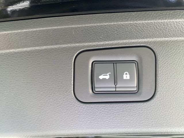 2025 Nissan Armada  photo