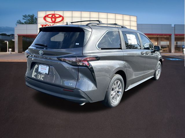 2025 Toyota Sienna LE 26