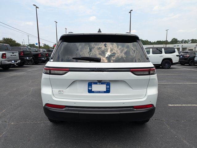2026 Jeep Grand Cherokee Altitude
