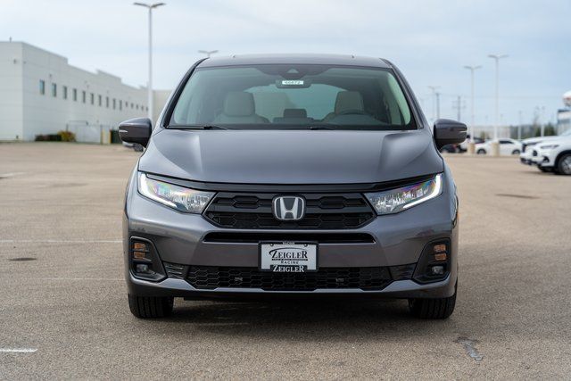 2025 Honda Odyssey Touring 2