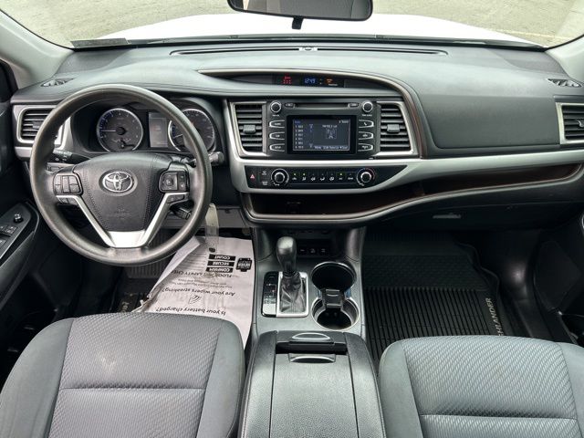 used 2019 Toyota Highlander car, priced at $23,999