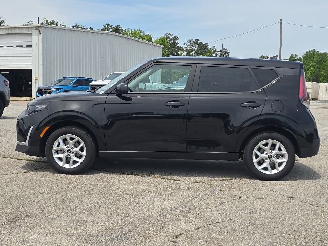 2025 Kia Soul LX:B02321